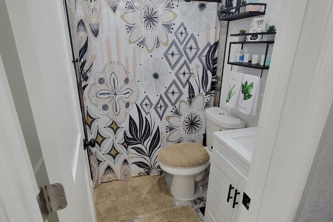 Photo of Bathroom in Miramar