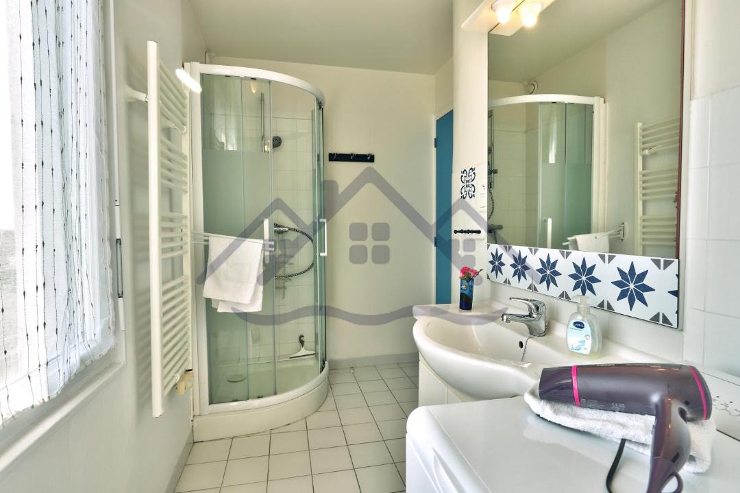 Photo of Bathroom in Treffiagat
