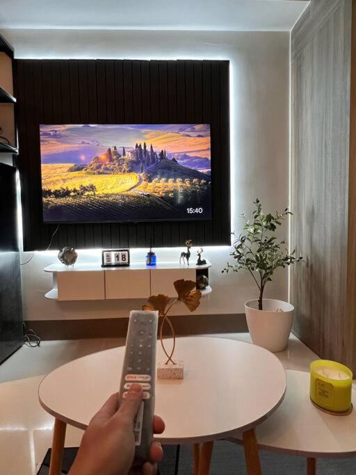 Photo of Livingroom in Highway Hills