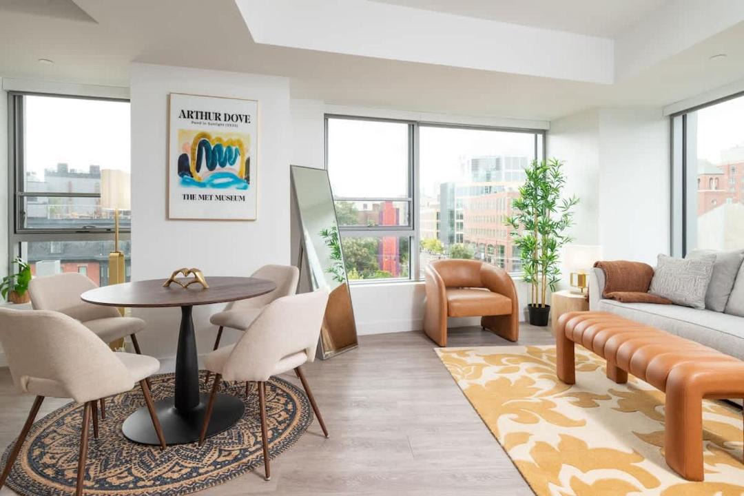 Photo of Livingroom in Central Square