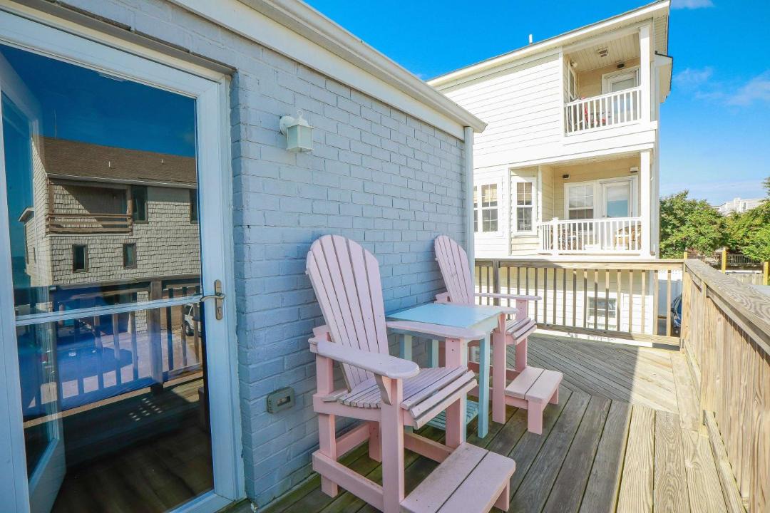 Photo of Patio Balcony in Chic's Beach