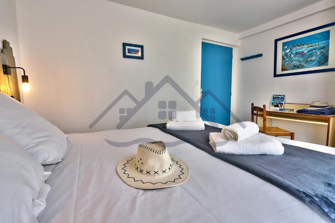 Photo of Bedroom in Treffiagat