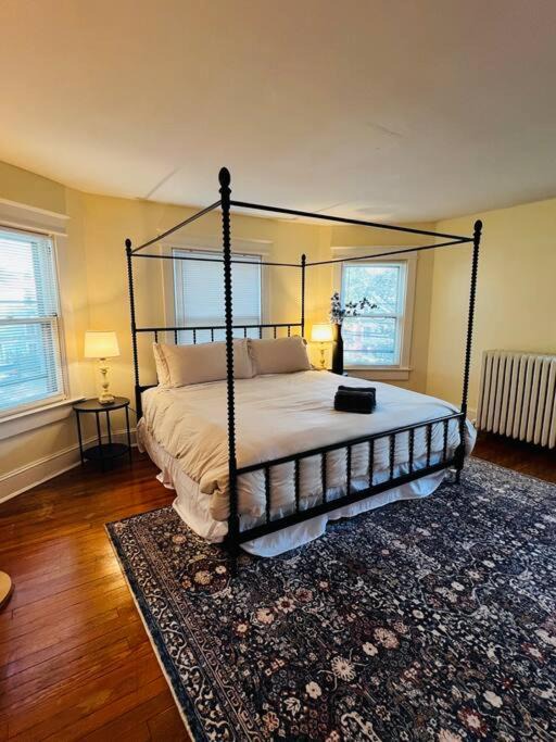 Photo of Bedroom in Lyon Park
