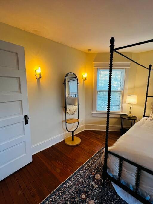 Photo of Bedroom in Lyon Park