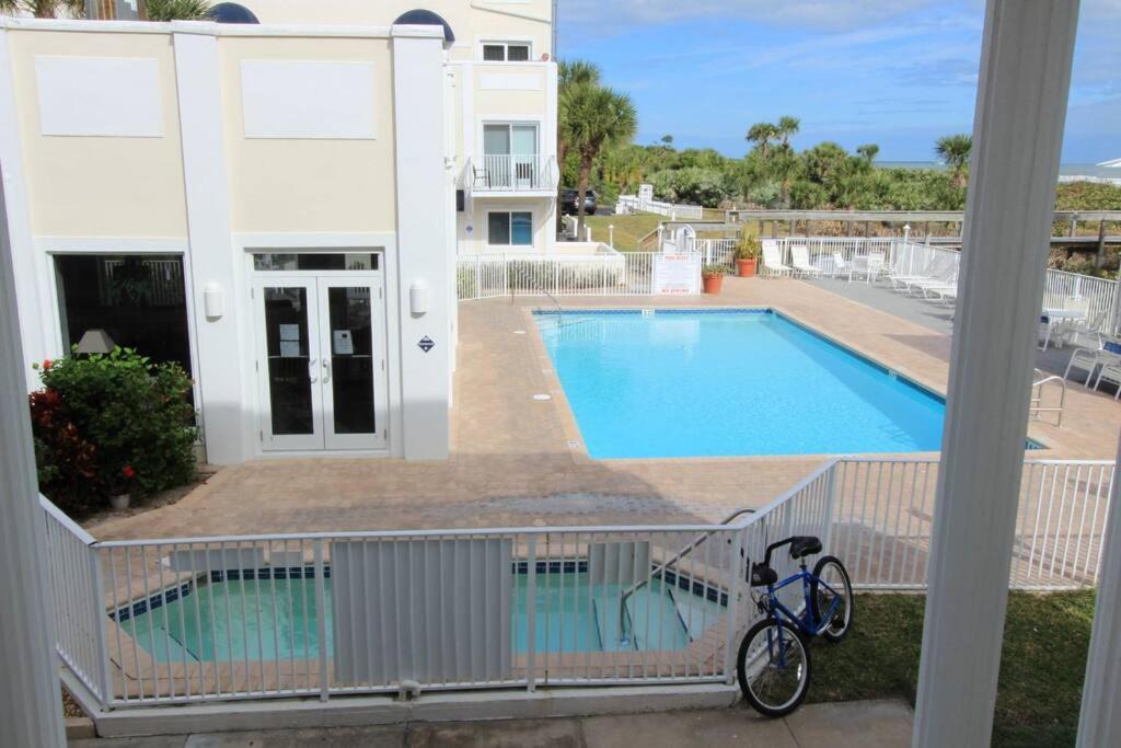 Photo of Patio Balcony in Cape Caneveral Beach Gardens