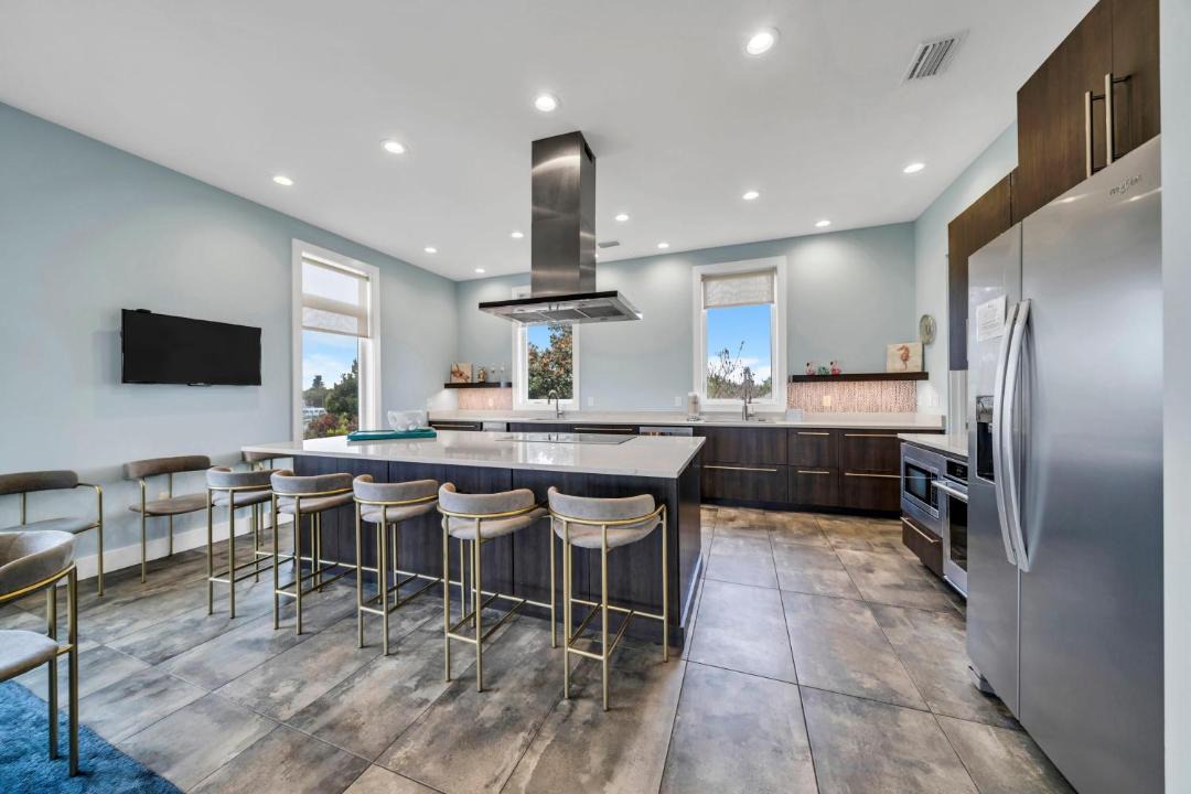 Photo of Kitchen in Avalon Beach Estates