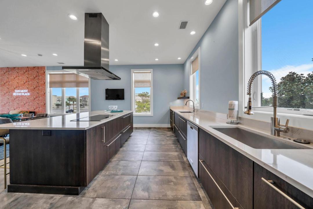 Photo of Kitchen in Avalon Beach Estates