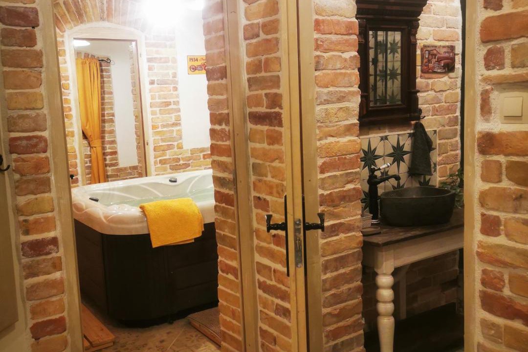 Photo of Bathroom in 15th District