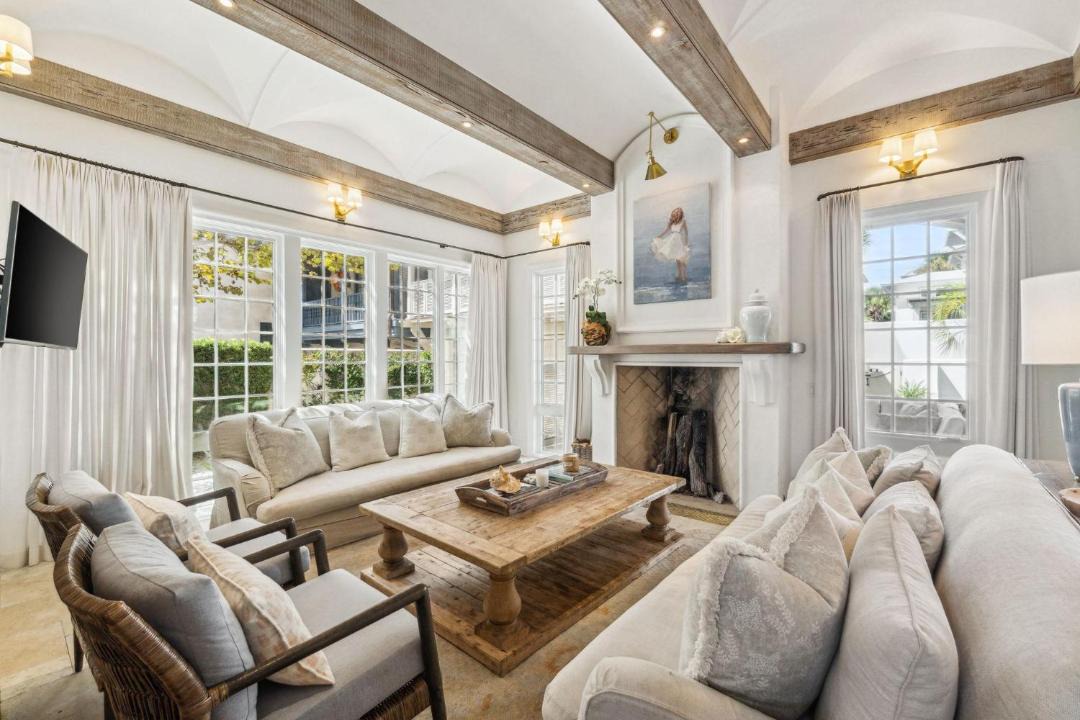 Photo of Livingroom in Rosemary Beach