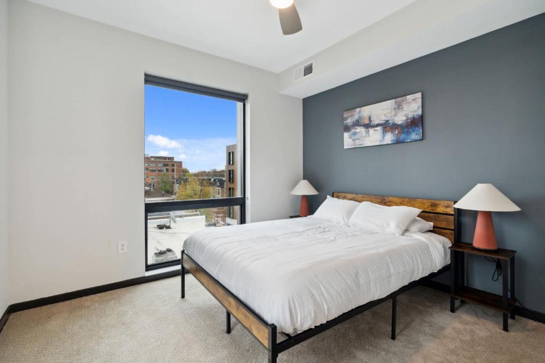 Photo of Bedroom in Lockerbie Square
