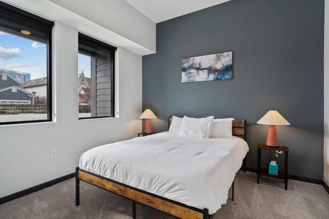Photo of Bedroom in Lockerbie Square