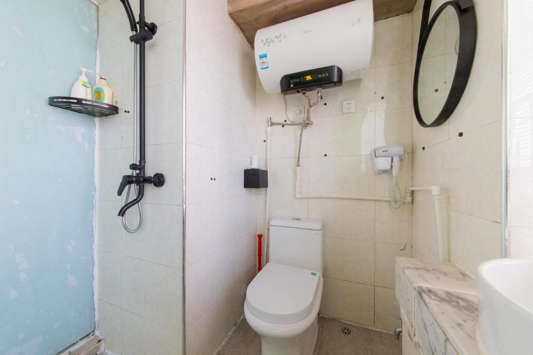 Photo of Bathroom in Zhonglou Shangquan