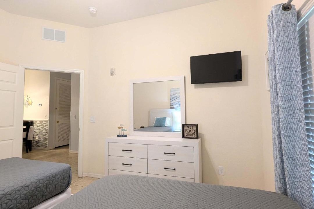 Photo of Bedroom in Bahama Bay