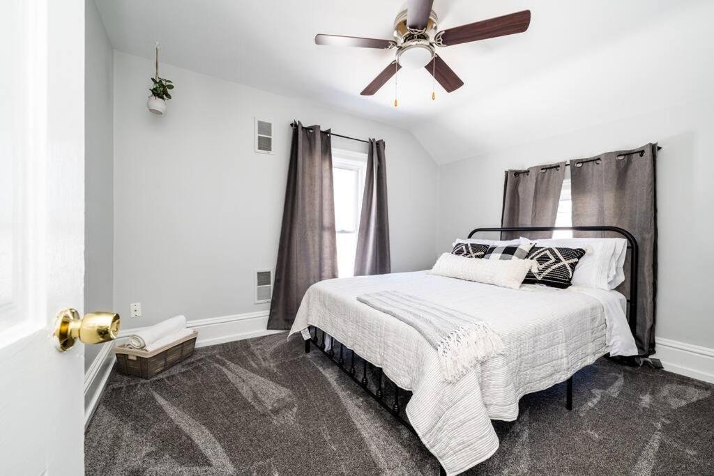 Photo of Bedroom in Three Oaks