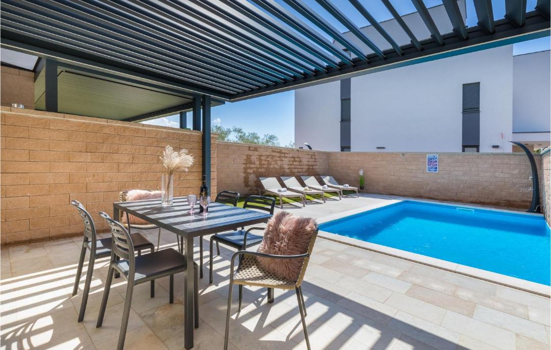 Photo of Patio Balcony in Peroj