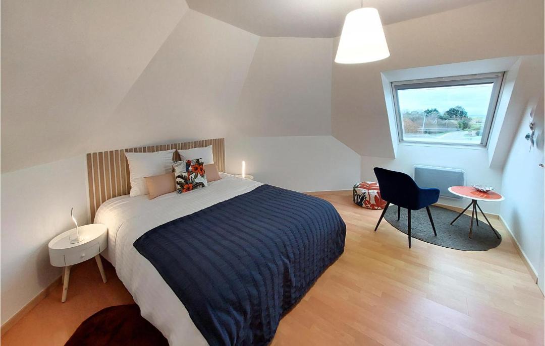 Photo of Bedroom in Ploudalmezeau