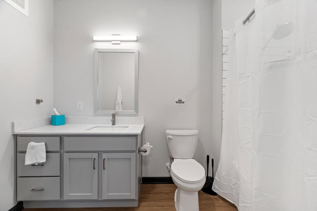 Photo of Bathroom in Lockerbie Square