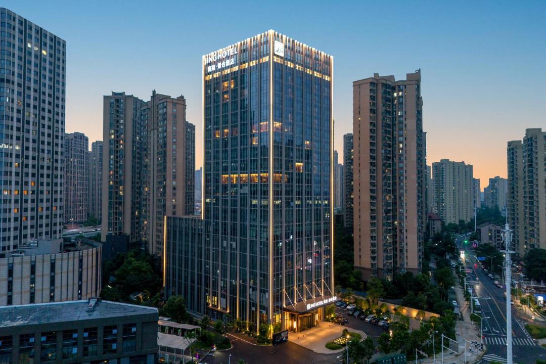 Photo of Buildings in Han Yang