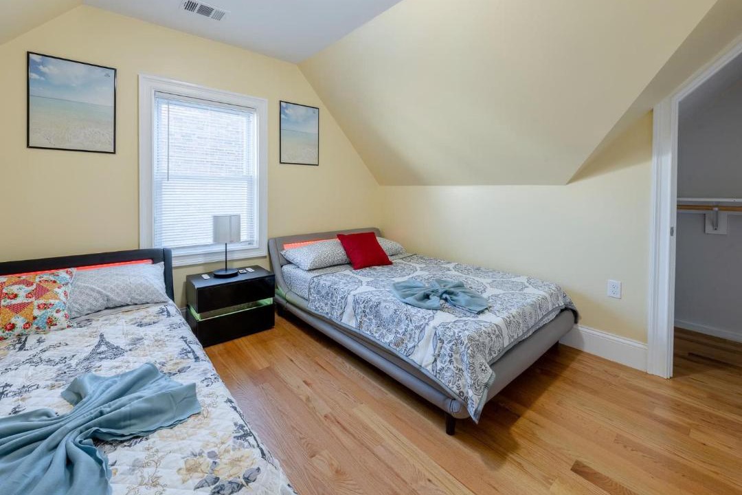 Photo of Bedroom in Dudley - Brunswick King