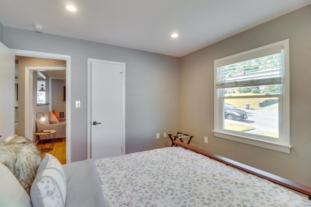 Photo of Bedroom in Fry's Spring