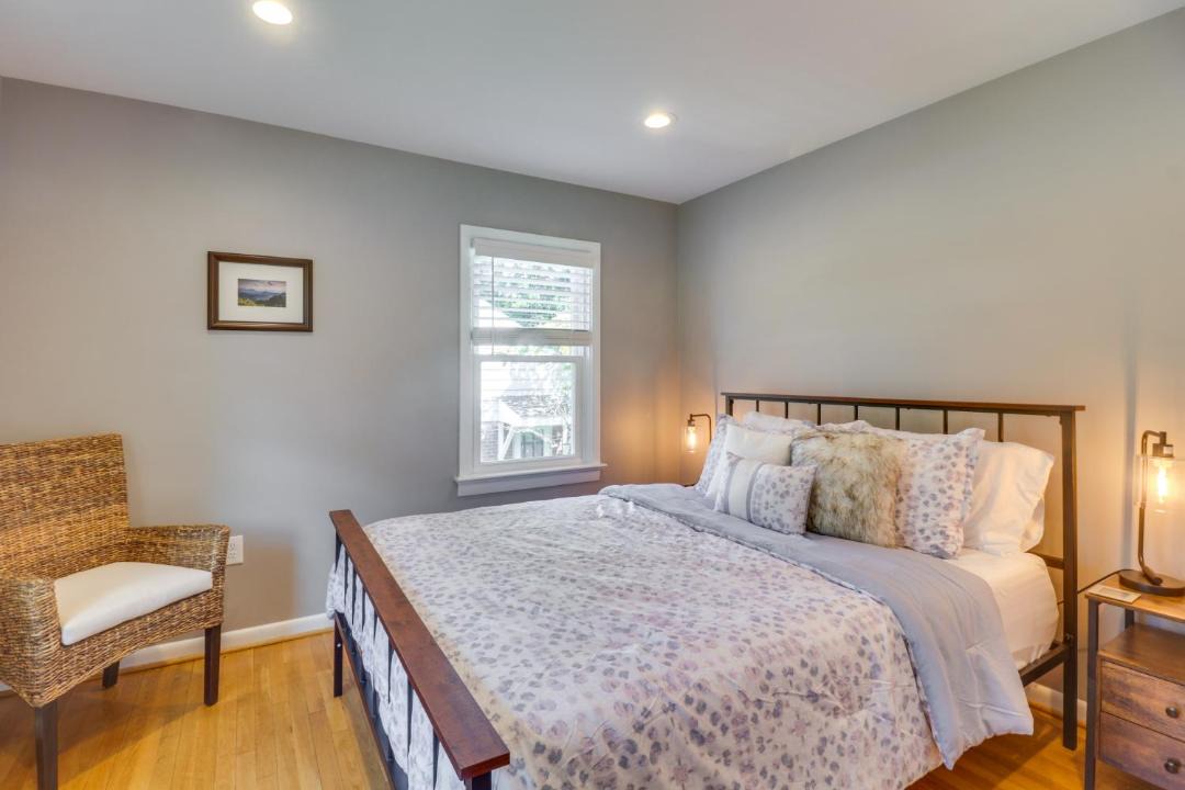 Photo of Bedroom in Fry's Spring
