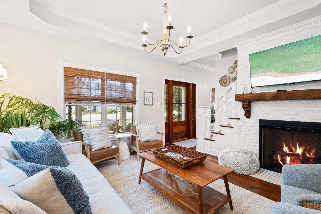 Photo of Livingroom in White's Gulfview