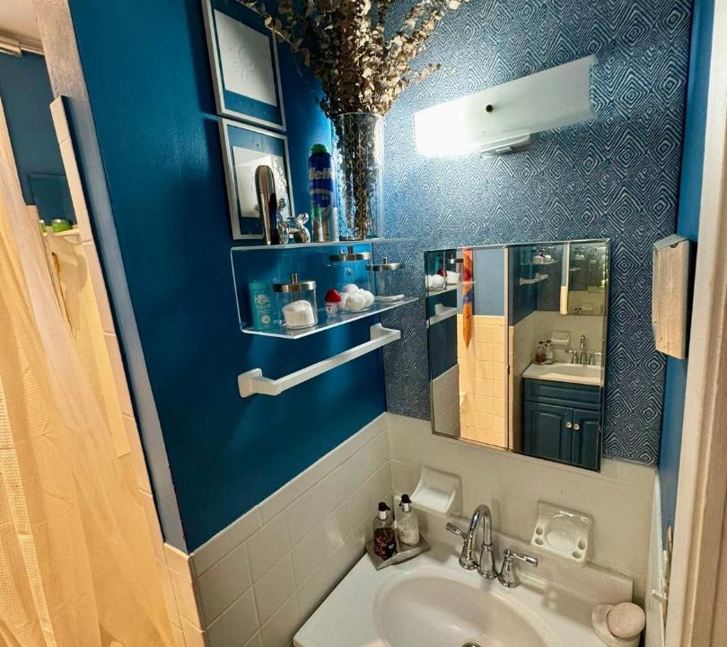 Photo of Bathroom in Hunters Point