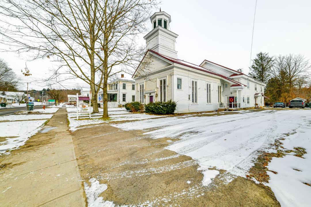 Photo of Buildings in Lisle