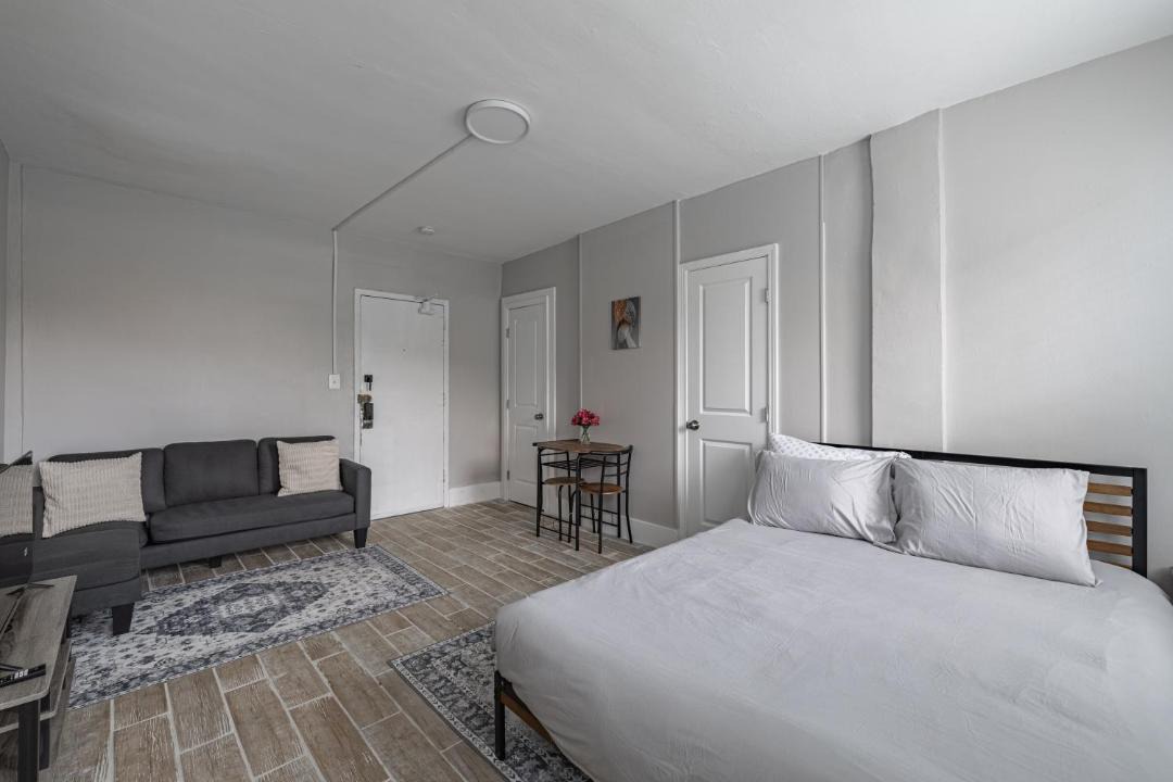 Photo of Bedroom in Dupont Circle