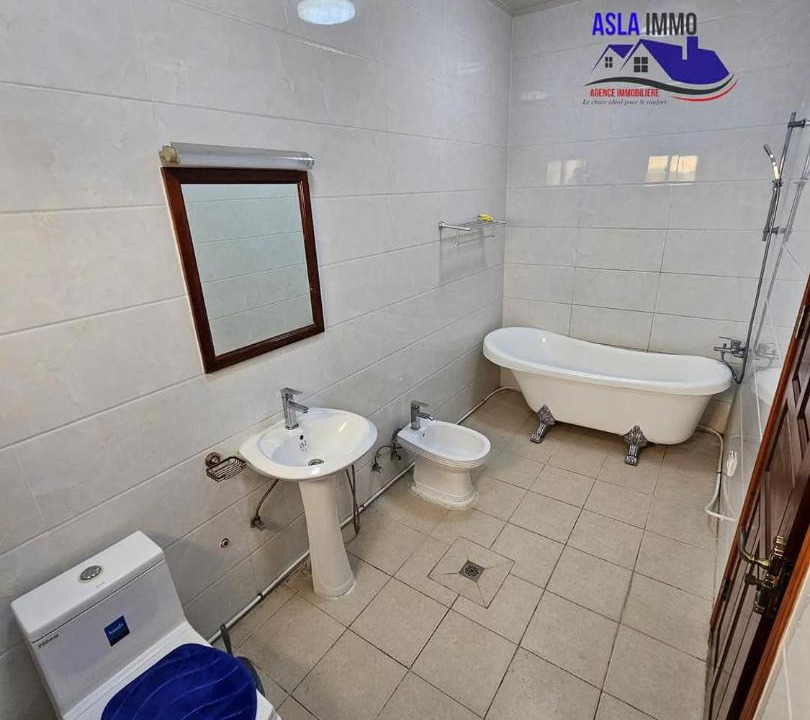 Photo of Bathroom in Brazzaville