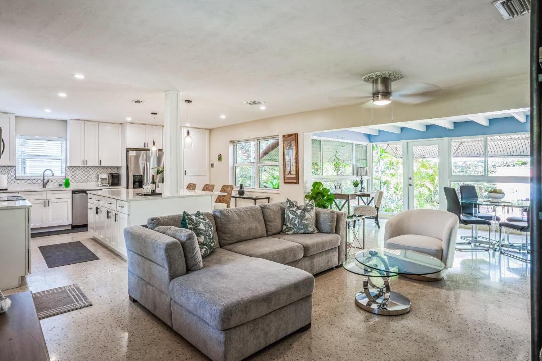 Photo of Others in Poinsettia Heights