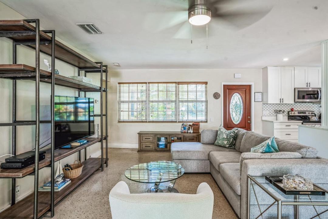 Photo of Others in Poinsettia Heights