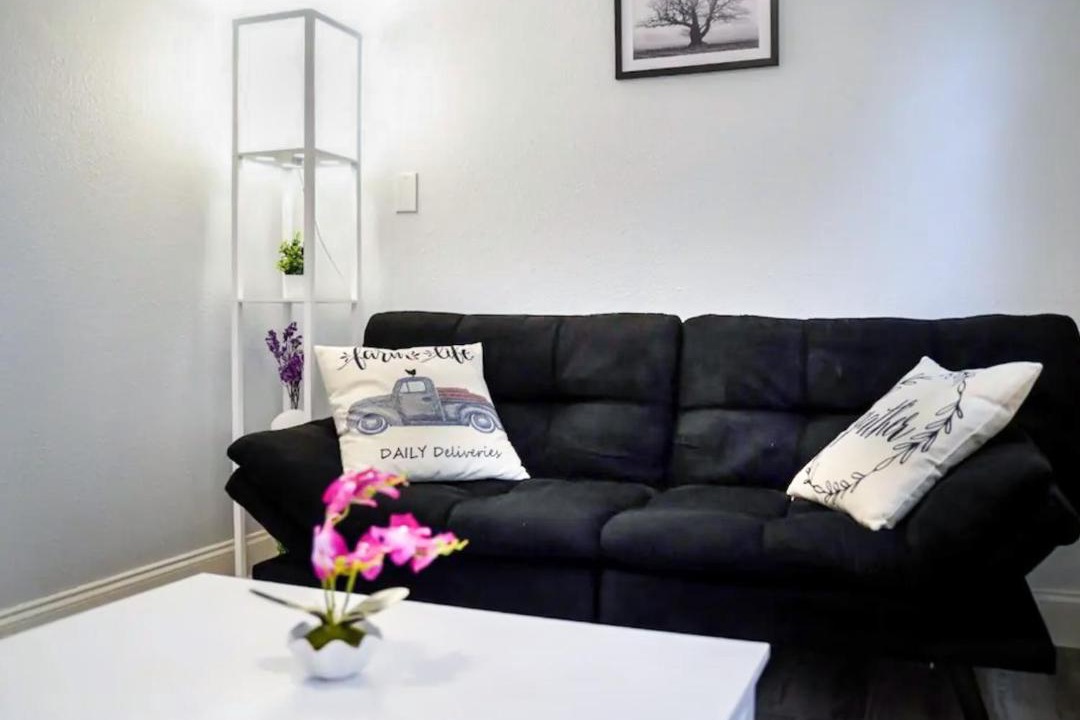 Photo of Livingroom in Sulphur Springs