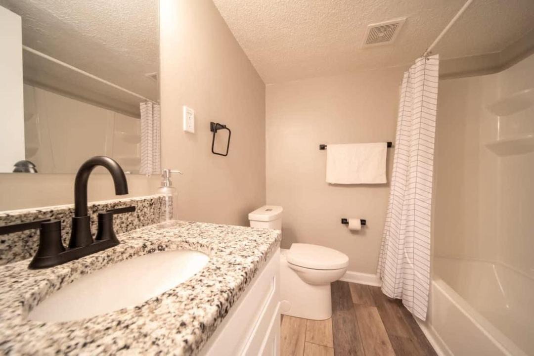 Photo of Bathroom in East Ocean View