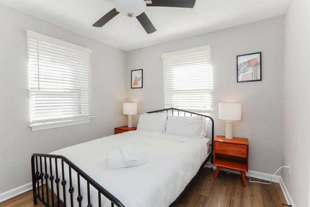 Photo of Bedroom in Cottage Line