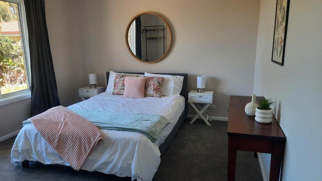Photo of Bedroom in Kingscote