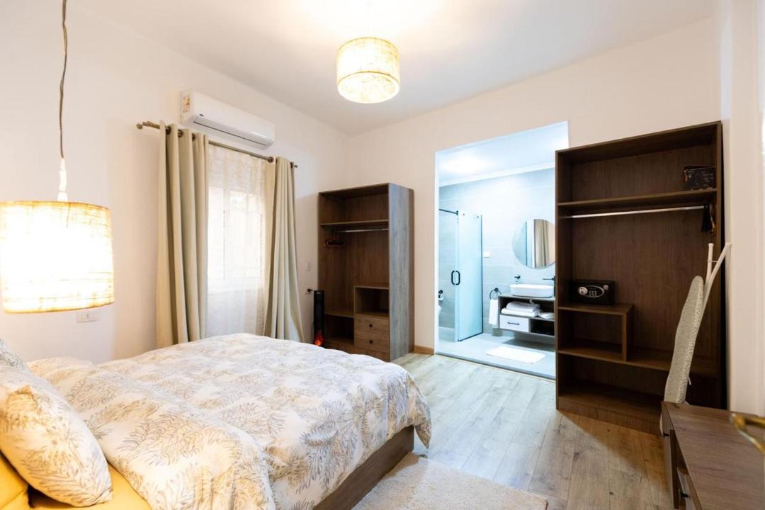Photo of Bedroom in Garden City