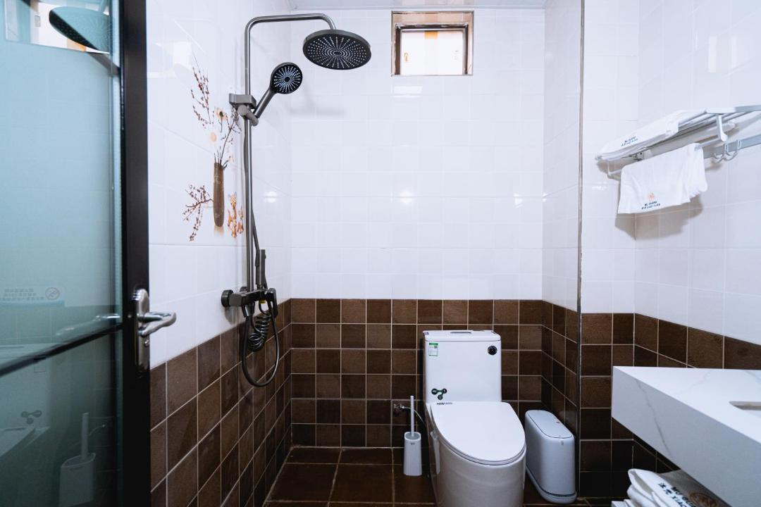 Photo of Bathroom in Lintong District