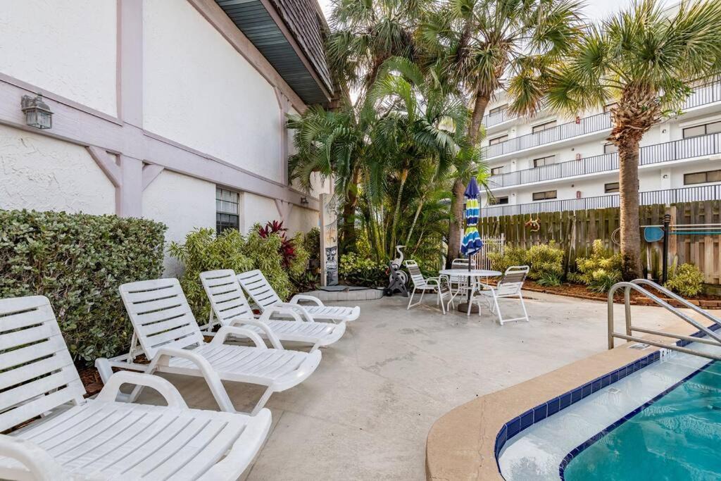 Photo of Patio Balcony in Avon By The Sea