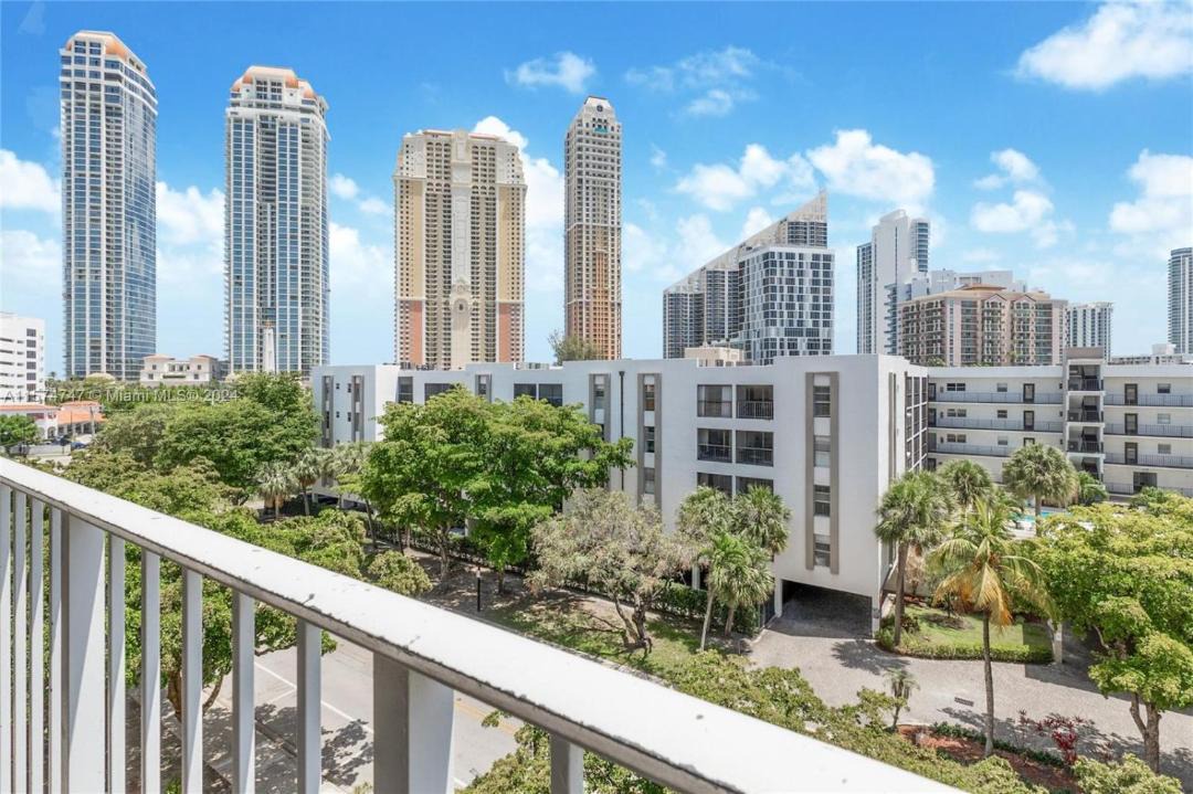 Photo of Others in Sunny Isles Beach