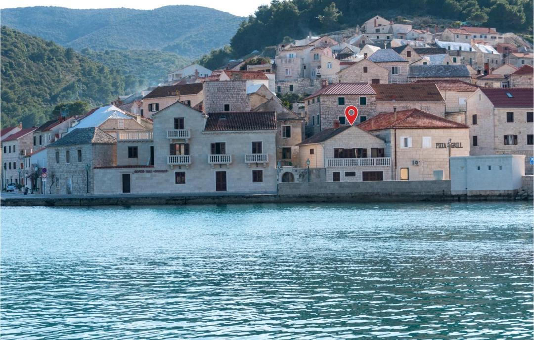 Photo of Buildings in Pucisca