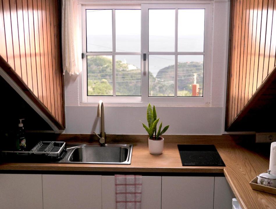 Photo of Kitchen in Faial