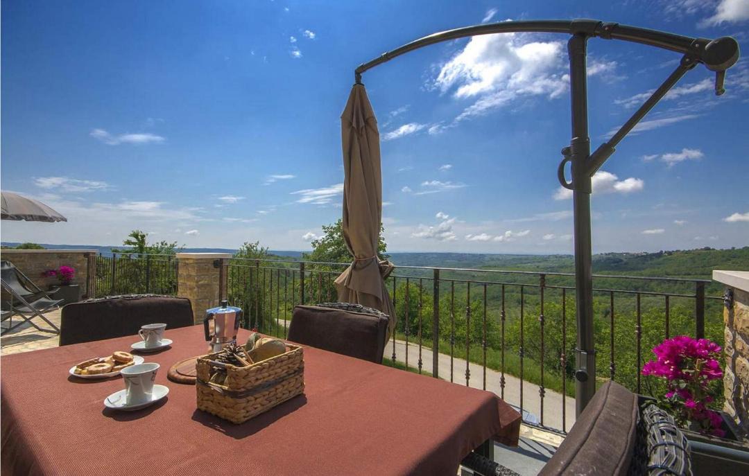 Photo of Patio Balcony in Krasica
