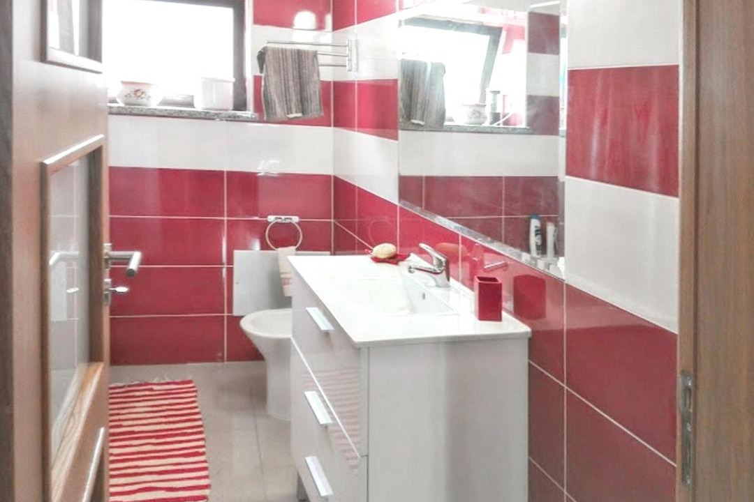 Photo of Bathroom in Sao Bartolomeu de Messines