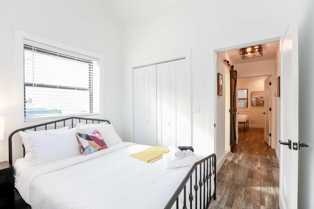 Photo of Bedroom in Chic's Beach
