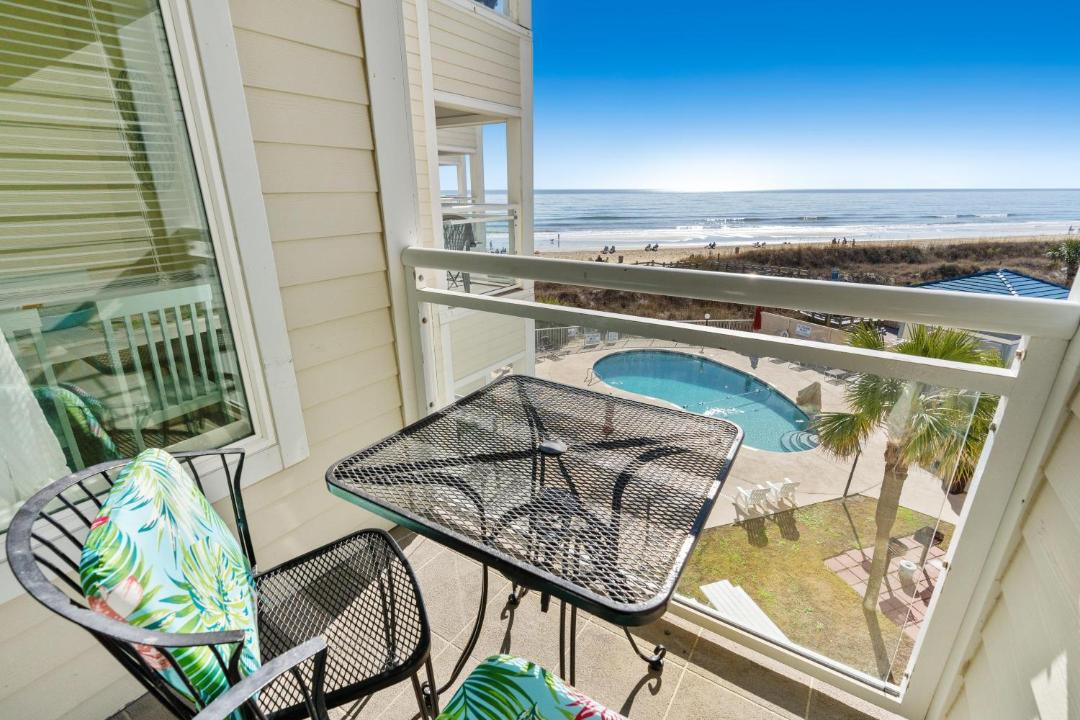 Photo of Patio Balcony in Windy Hill