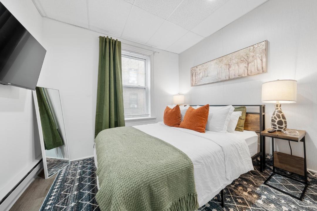 Photo of Bedroom in West New York