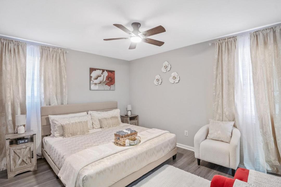 Photo of Bedroom in Chesterfield Court House