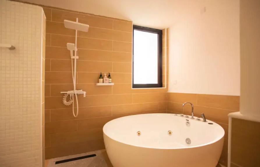 Photo of Bathroom in Huairou