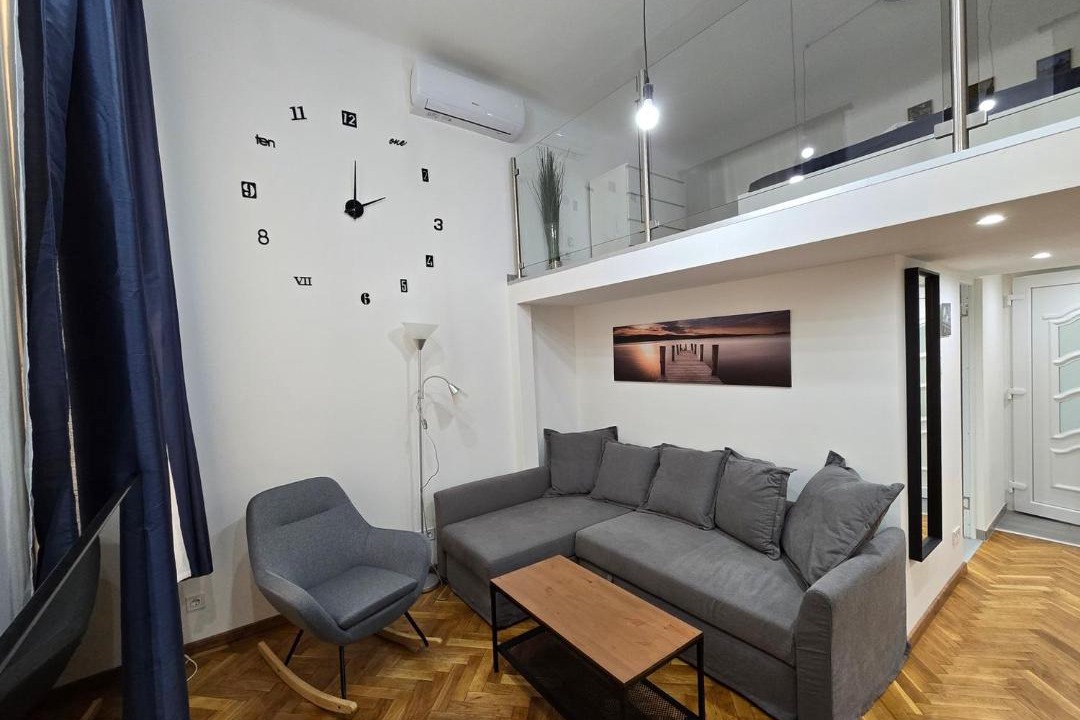 Photo of Livingroom in Palace District